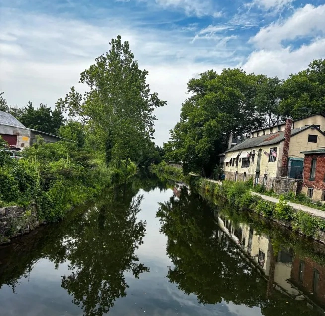 Styled travel photography of the canal in Lambertville, New Jersey, from Emma Shorebreak's Northeast travel content